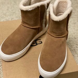 Ugg priya sneaker boots 6.5. Nib